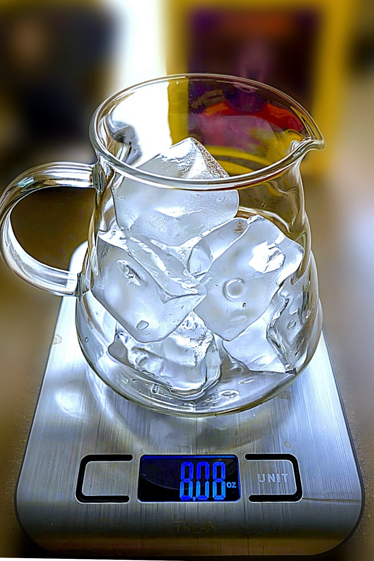 Carafe with ice for flash brew